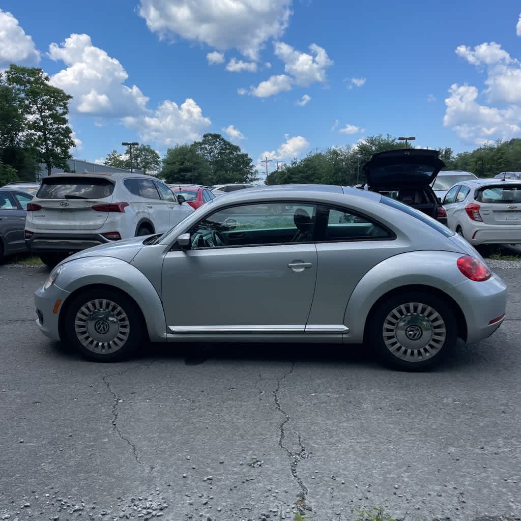 Thumbnail: 2013 Volkswagen Beetle - 3