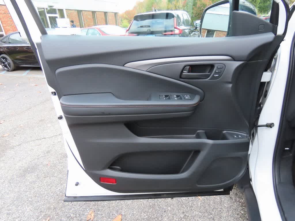 Thumbnail: 2022 Honda Passport - 15