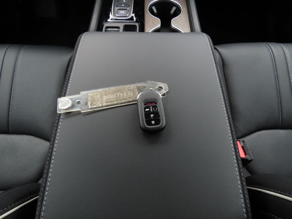 Thumbnail: 2026 Honda Pilot - 32