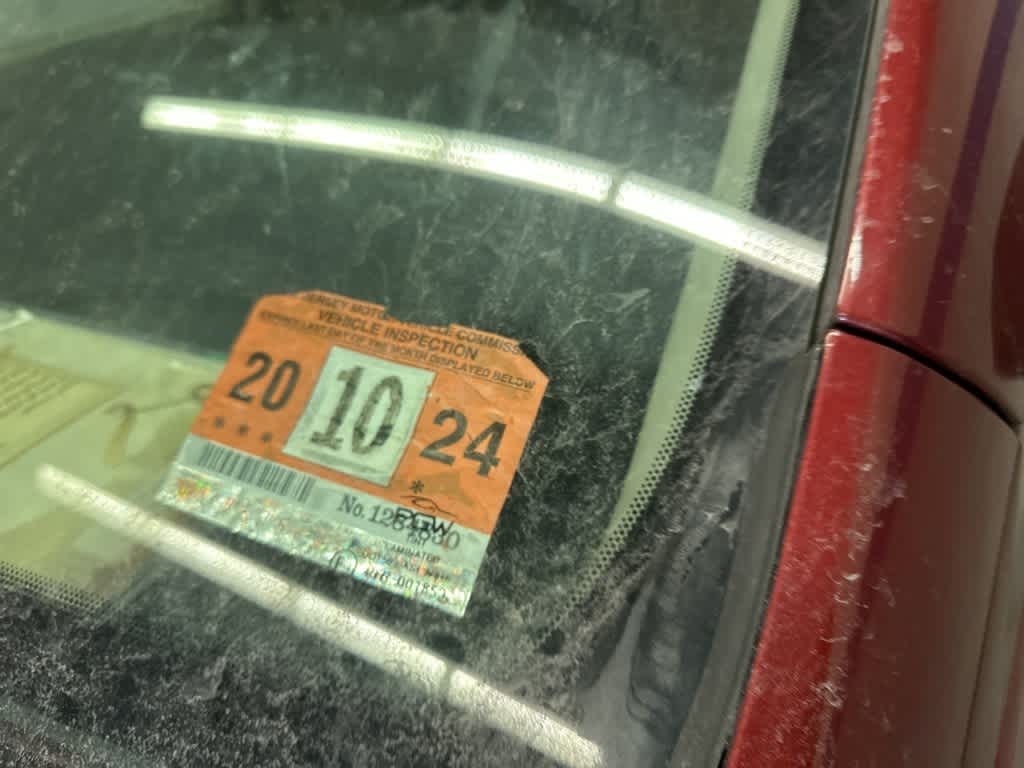 Thumbnail: 2017 Toyota Sienna - 19