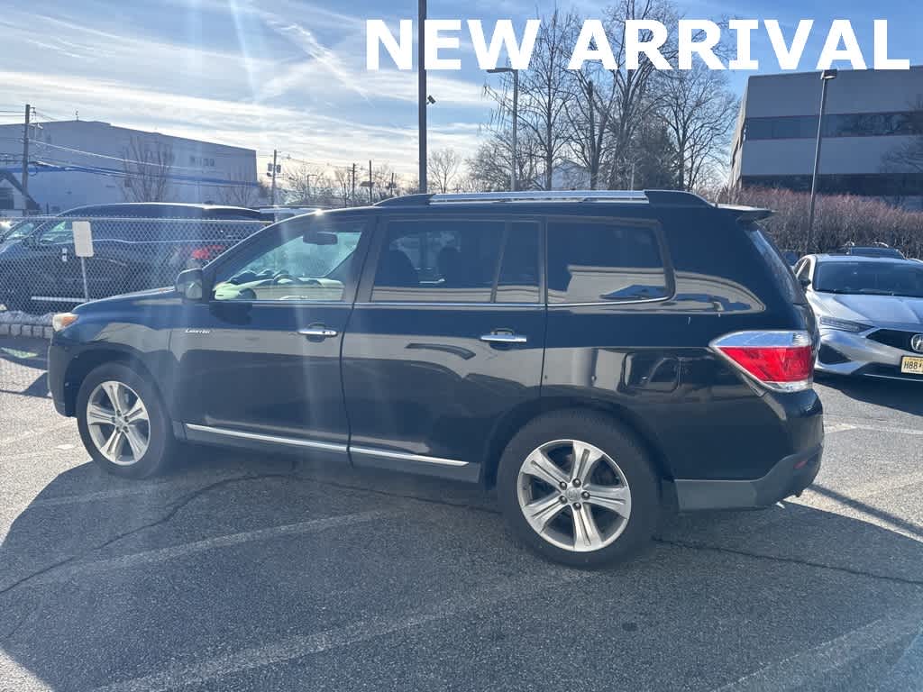 Thumbnail: 2011 Toyota Highlander - 21