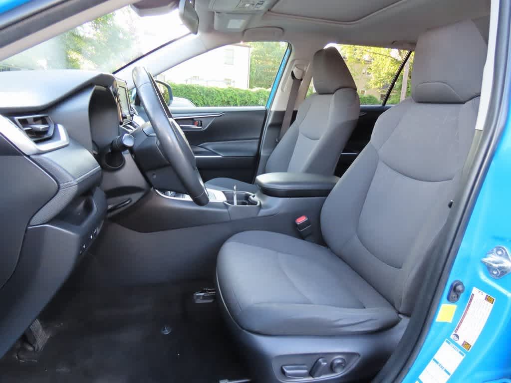 Thumbnail: 2019 Toyota RAV4 - 12
