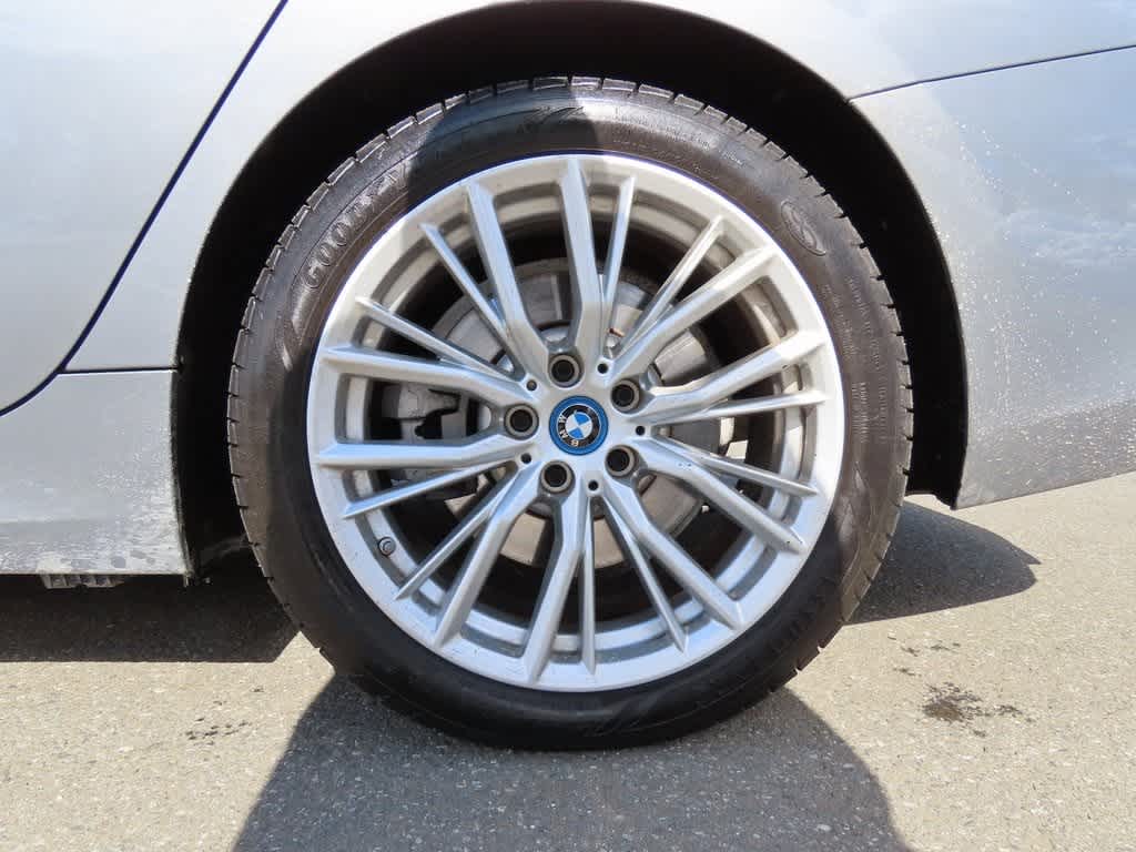 Thumbnail: 2023 BMW 3 Series - 10