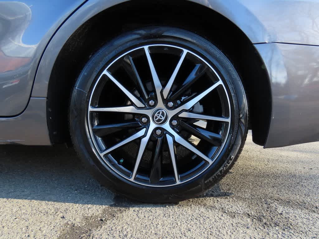 Thumbnail: 2023 Toyota Camry - 9