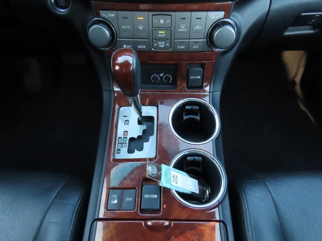 Thumbnail: 2011 Toyota Highlander - 24