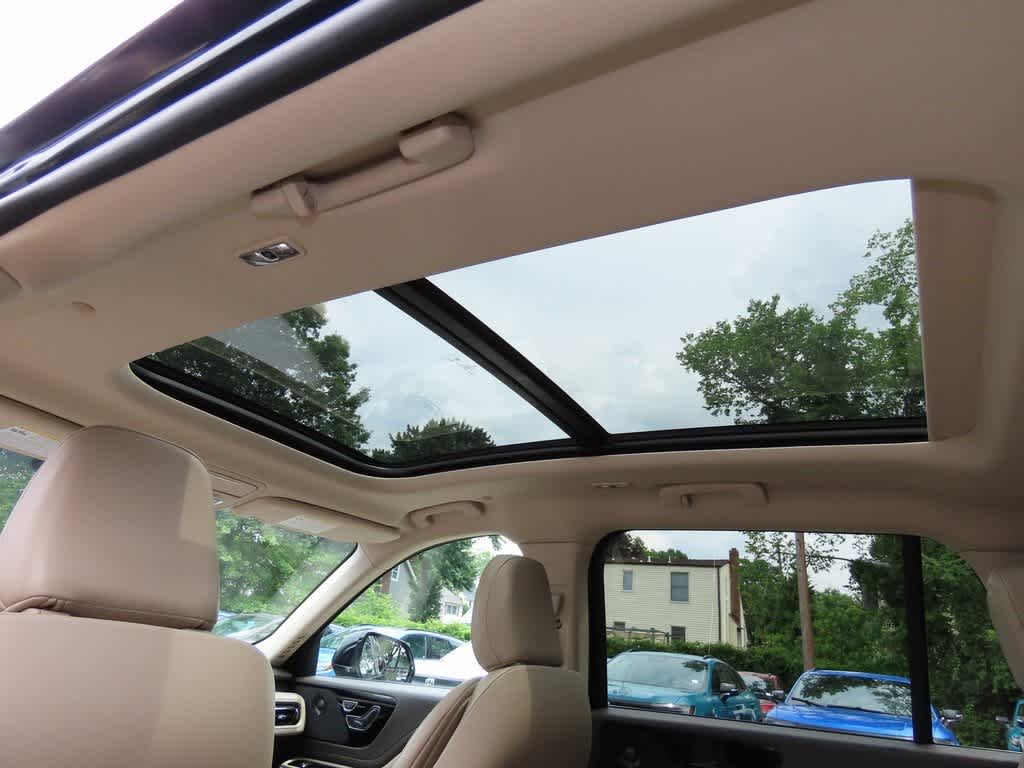 Thumbnail: 2022 Lincoln Aviator - 15
