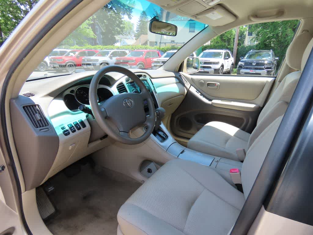 Thumbnail: 2004 Toyota Highlander - 2