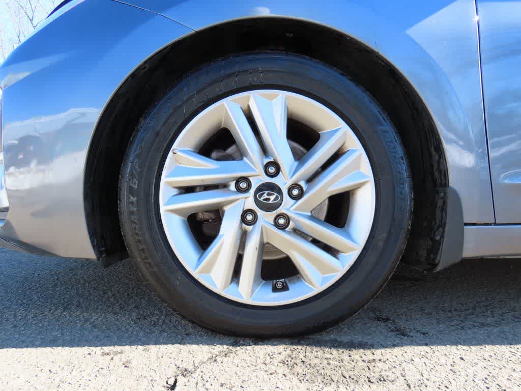 Thumbnail: 2020 Hyundai Elantra - 8