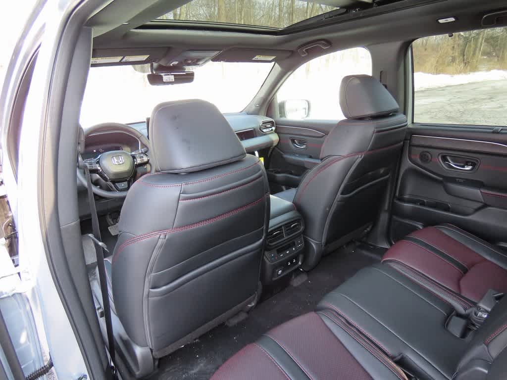 Thumbnail: 2026 Honda Pilot - 17