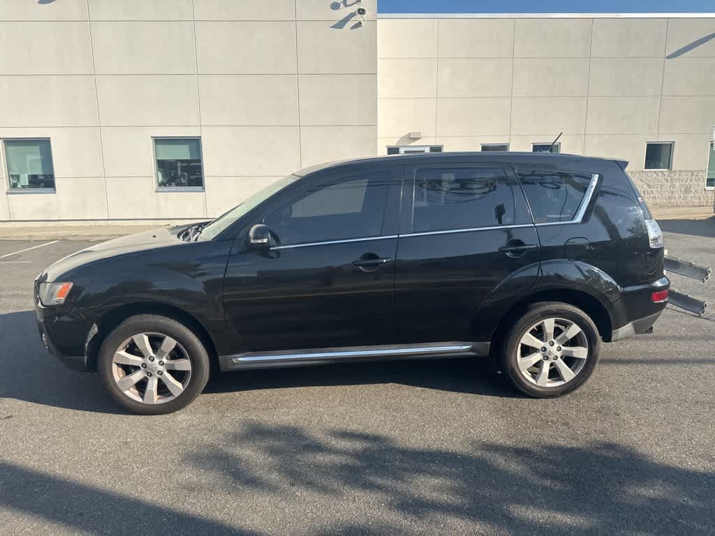 Thumbnail: 2010 Mitsubishi Outlander - 4