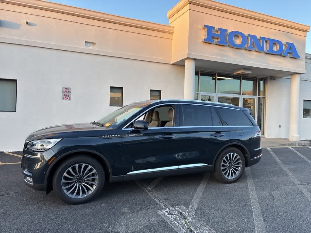 Thumbnail: 2022 Lincoln Aviator - 10
