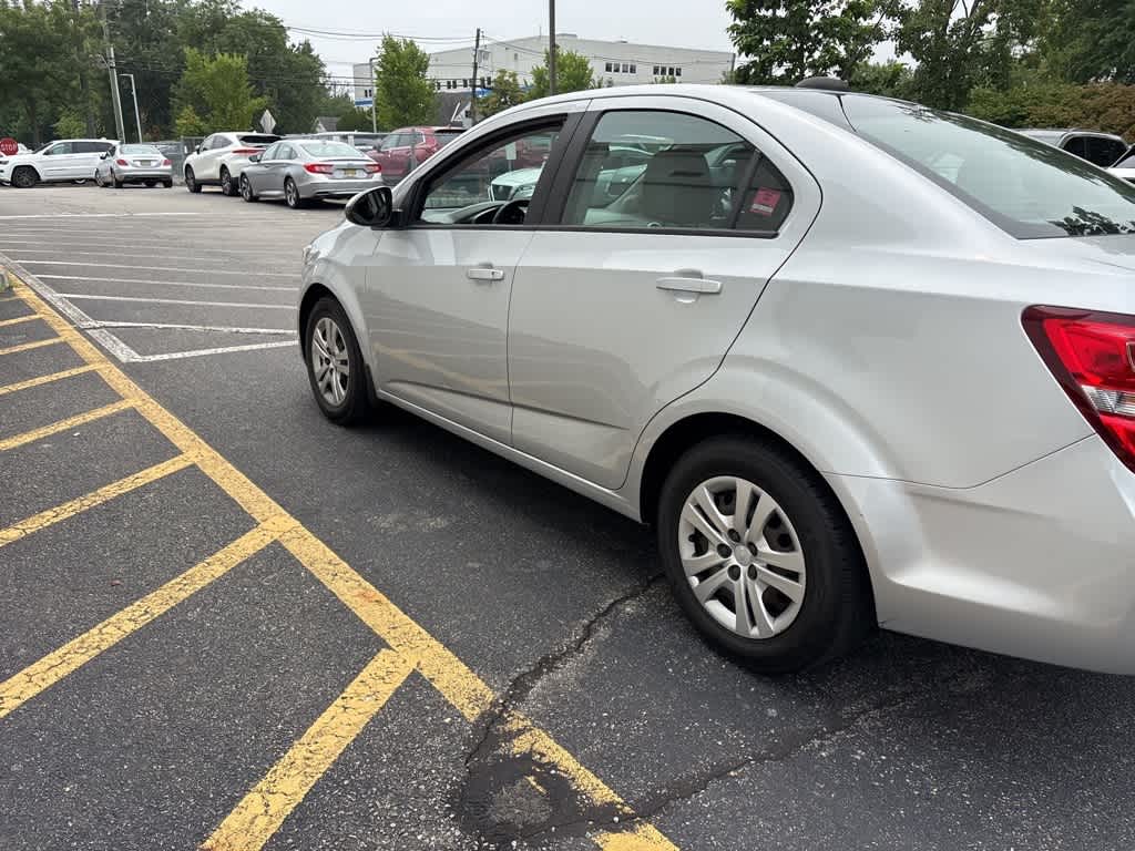 Thumbnail: 2019 Chevrolet Sonic - 17