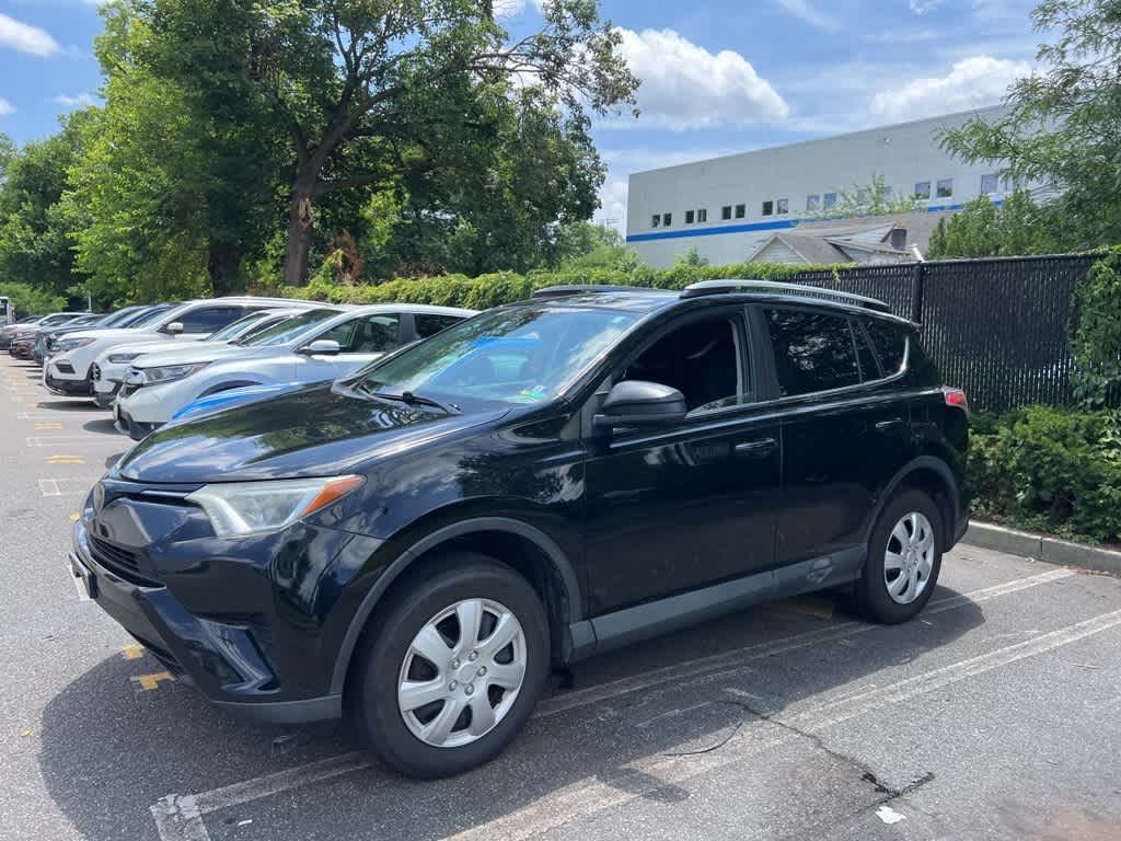 Thumbnail: 2018 Toyota RAV4 - 8