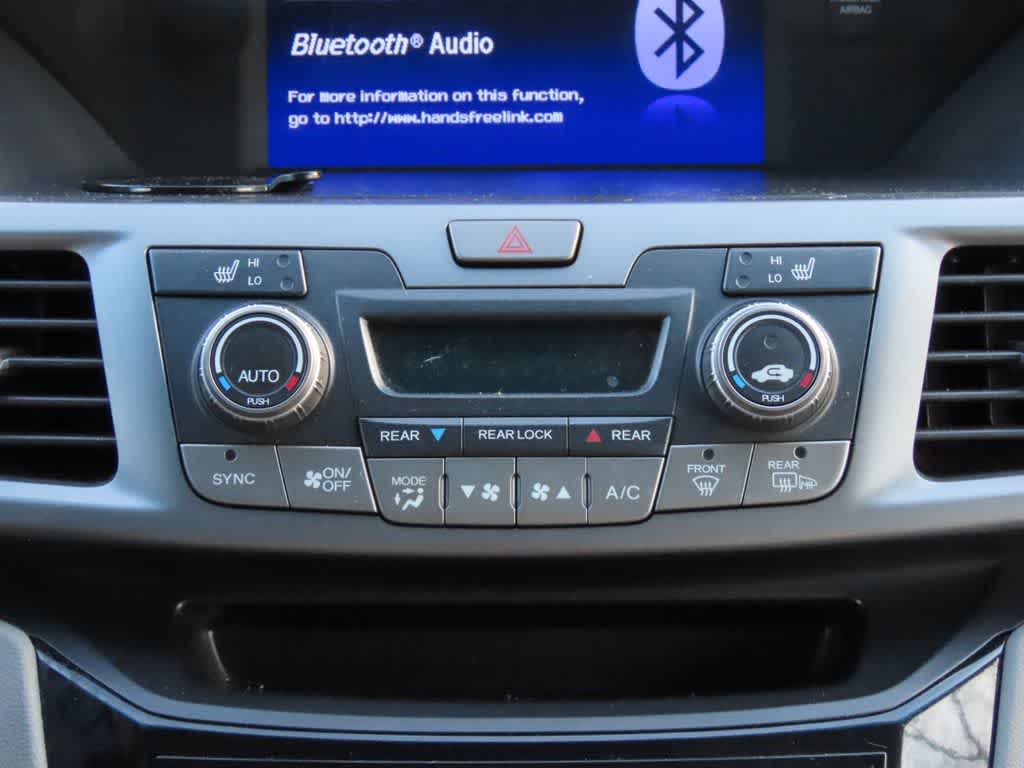 Thumbnail: 2011 Honda Odyssey - 23