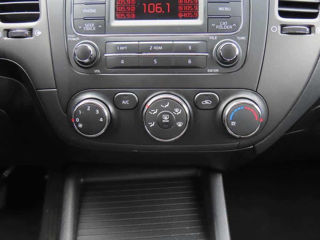 Thumbnail: 2016 Kia Forte - 20