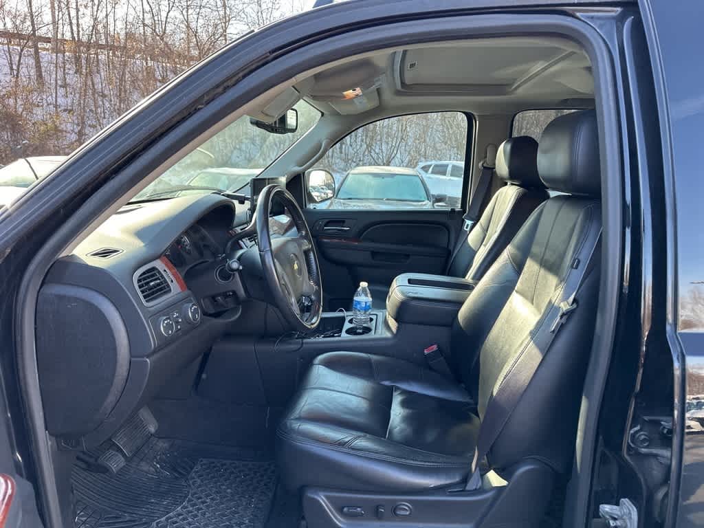 Thumbnail: 2014 Chevrolet Tahoe - 16