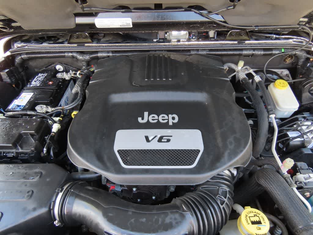 Thumbnail: 2015 Jeep Wrangler - 9