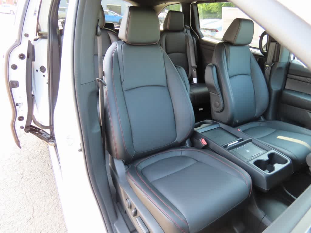 2025 Honda Odyssey Sport 18
