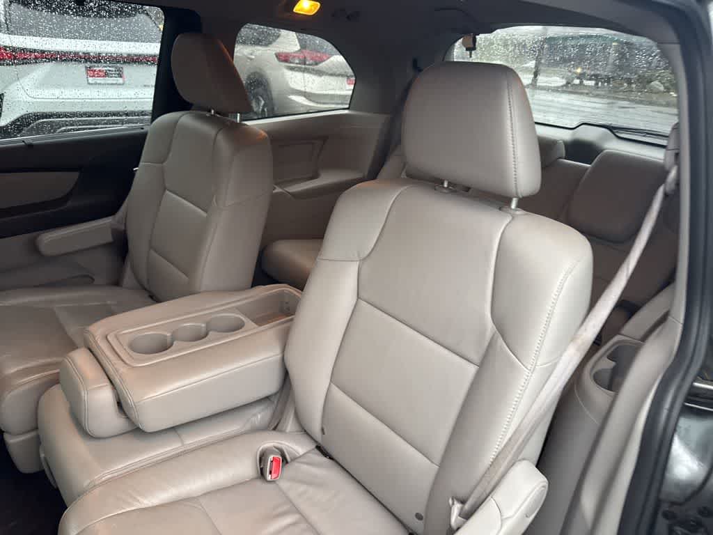 Thumbnail: 2011 Honda Odyssey - 13