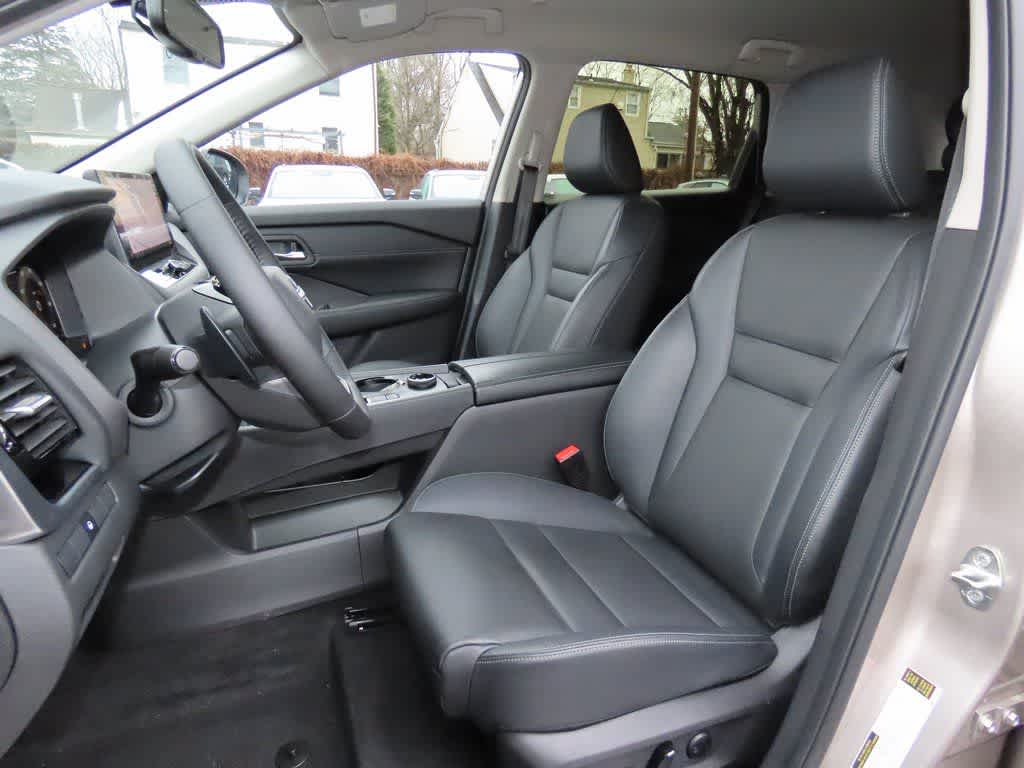 Thumbnail: 2025 Nissan Rogue - 13