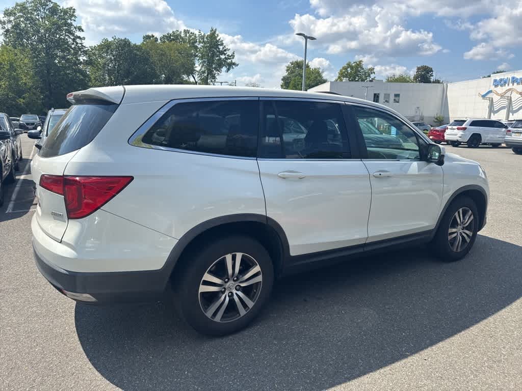Thumbnail: 2016 Honda Pilot - 12