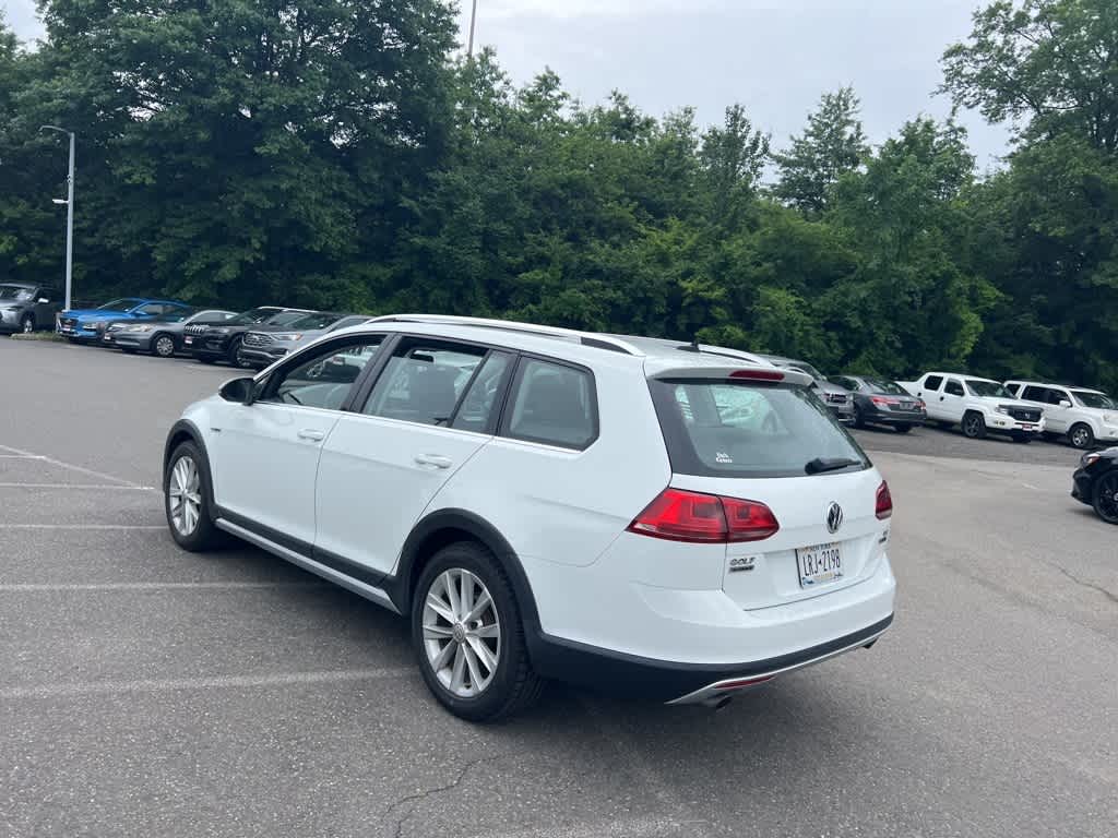 2017 Volkswagen Golf Alltrack SE 13
