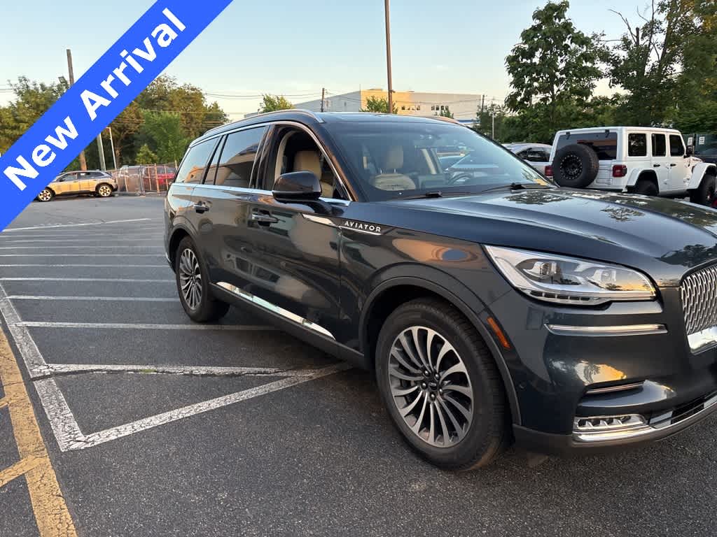Thumbnail: 2022 Lincoln Aviator - 1