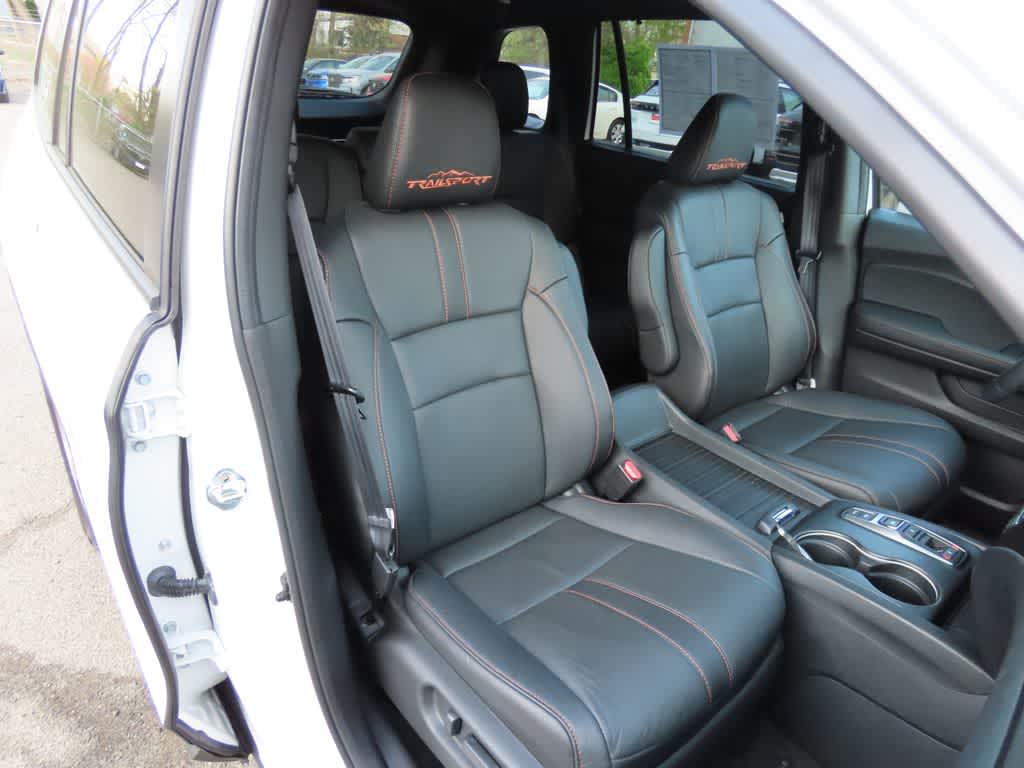 Thumbnail: 2023 Honda Passport - 15