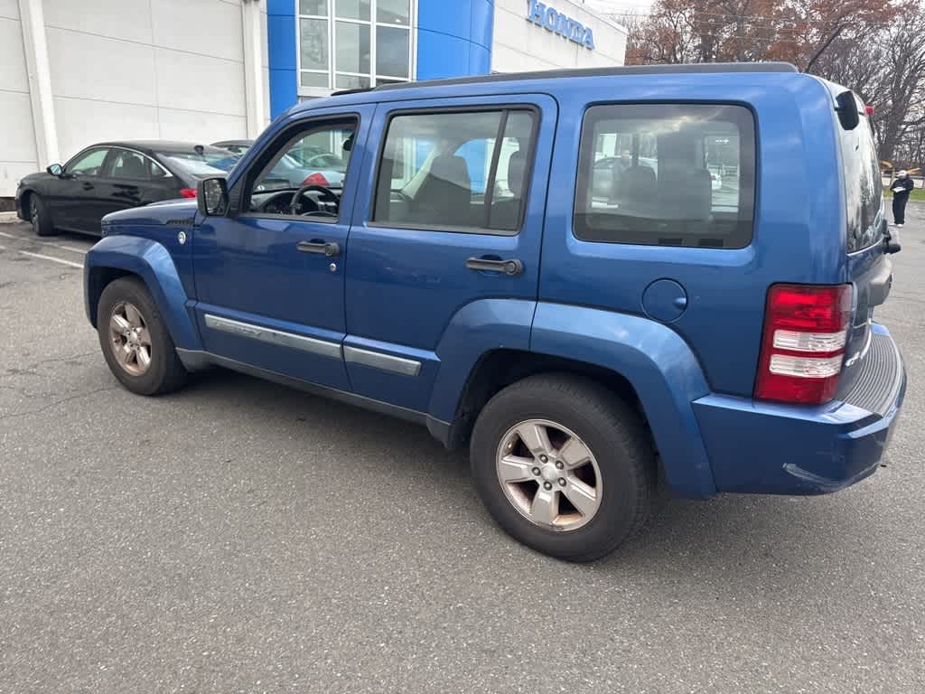 Thumbnail: 2009 Jeep Liberty - 19