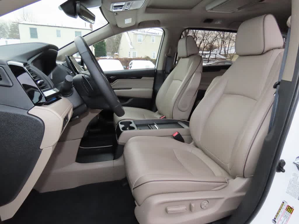 Thumbnail: 2023 Honda Odyssey - 13
