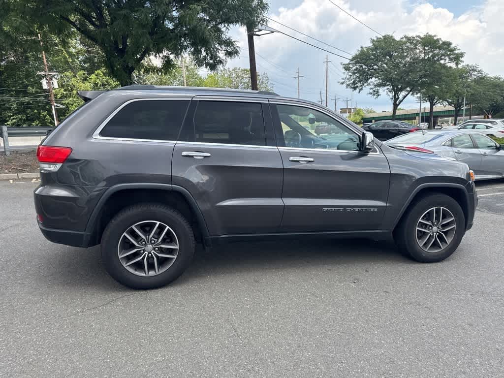 Thumbnail: 2018 Jeep Grand Cherokee - 13