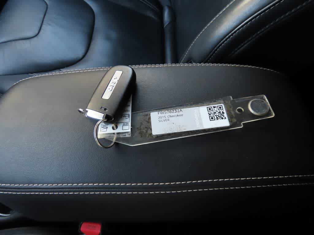 Thumbnail: 2015 Jeep Cherokee - 29