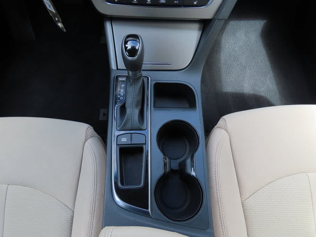 Thumbnail: 2015 Hyundai Sonata - 21