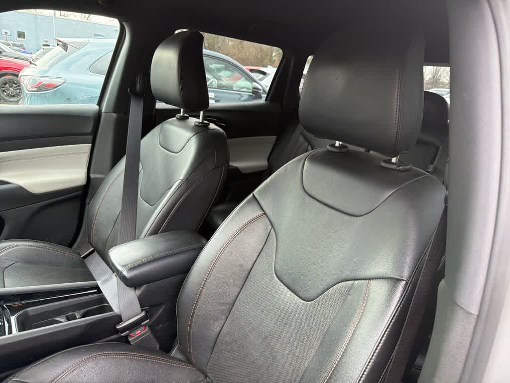 Thumbnail: 2023 Jeep Compass - 32