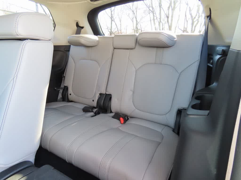 Thumbnail: 2024 Honda Pilot - 15