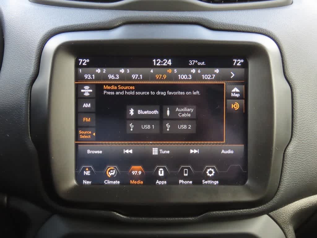 Thumbnail: 2022 Jeep Renegade - 21