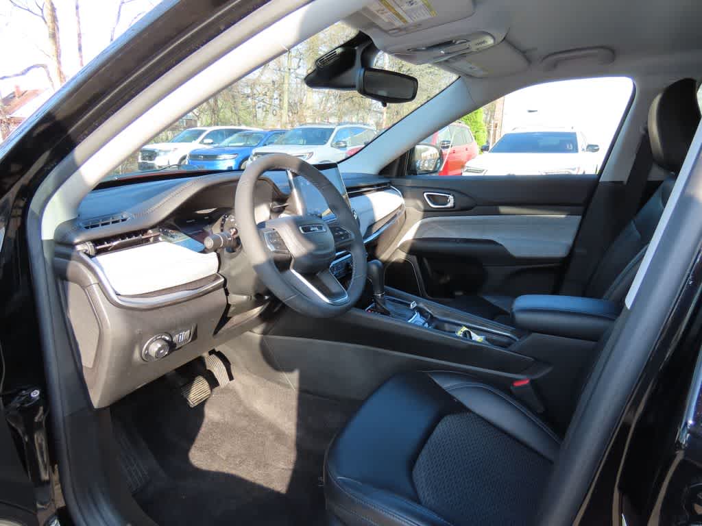 Thumbnail: 2022 Jeep Compass - 2