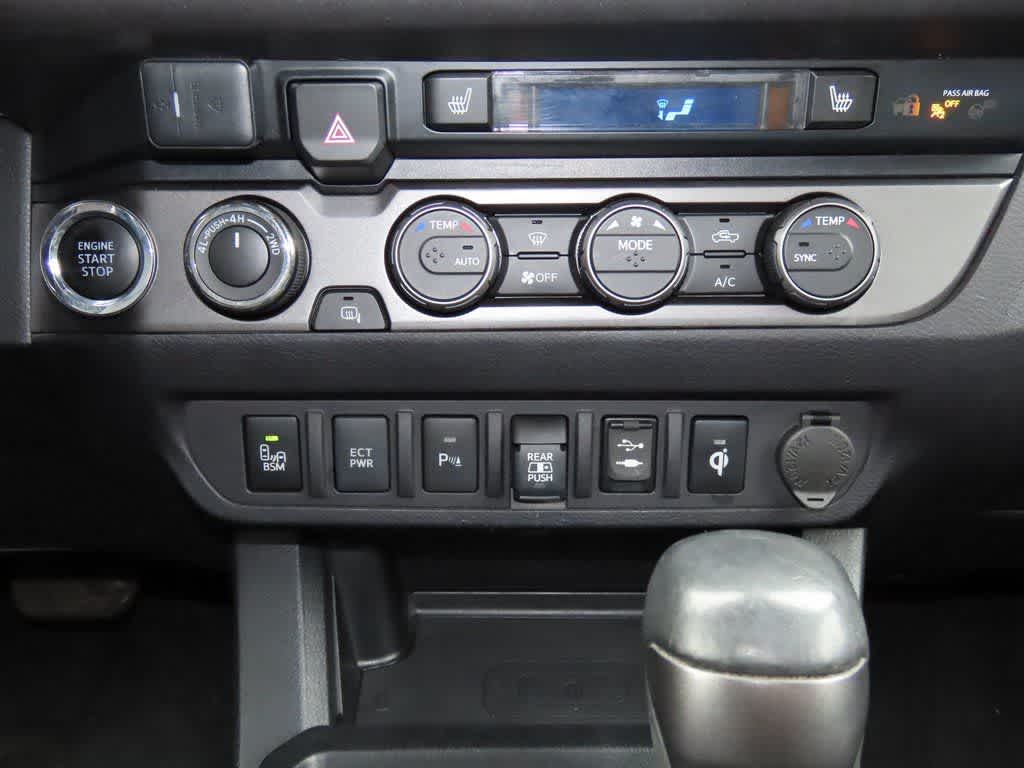 Thumbnail: 2019 Toyota Tacoma - 24