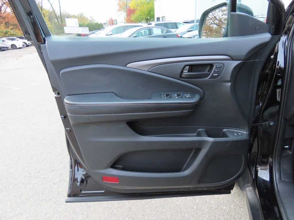 Thumbnail: 2022 Honda Passport - 15