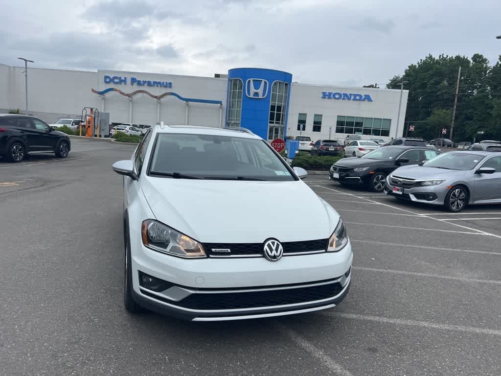2017 Volkswagen Golf Alltrack SE 4