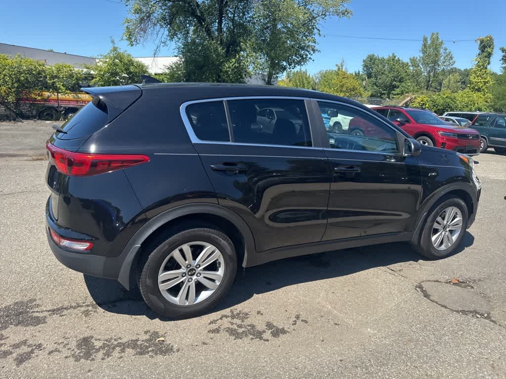 Thumbnail: 2017 Kia Sportage - 20