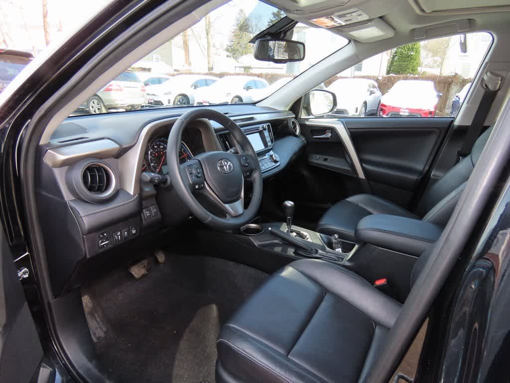 Thumbnail: 2015 Toyota RAV4 - 2