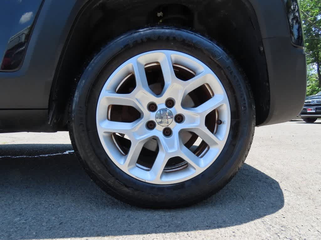 Thumbnail: 2015 Jeep Renegade - 10