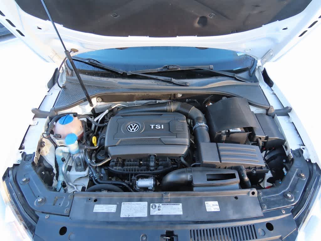 Thumbnail: 2014 Volkswagen Passat - 9