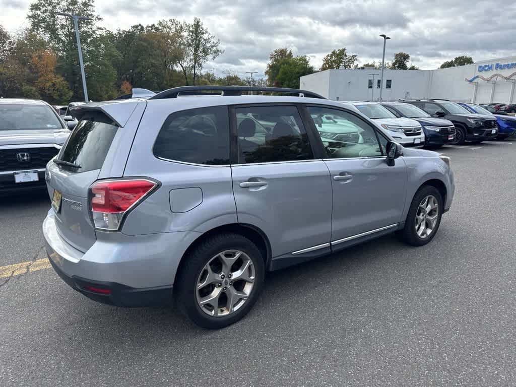 Thumbnail: 2017 Subaru Forester - 11