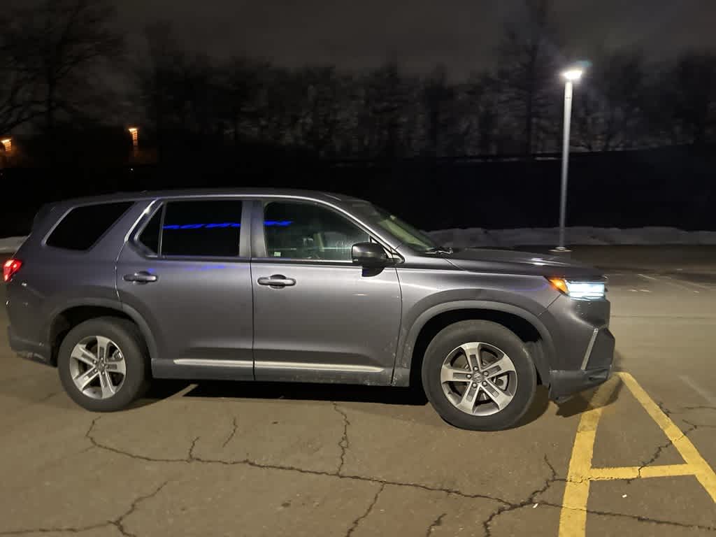 Thumbnail: 2023 Honda Pilot - 9