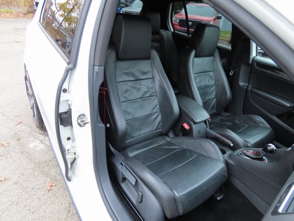 Thumbnail: 2013 Volkswagen Golf - 14