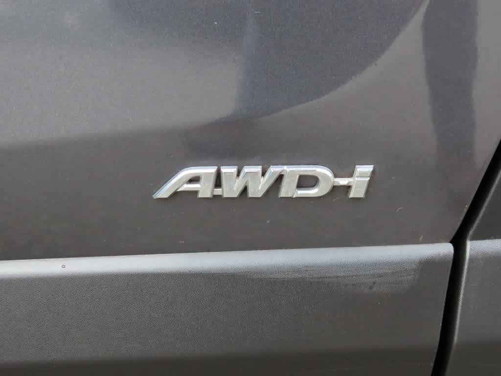 Thumbnail: 2017 Toyota RAV4 - 9