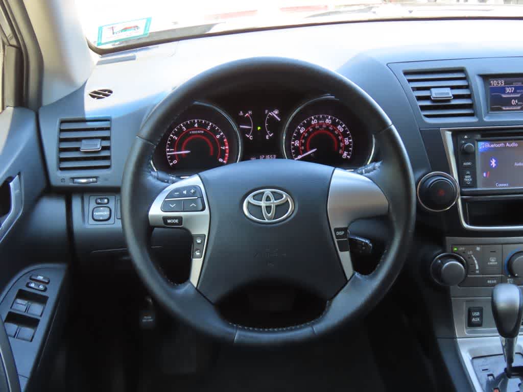 Thumbnail: 2013 Toyota Highlander - 20