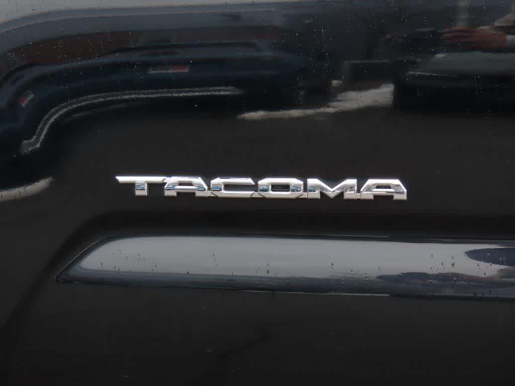 Thumbnail: 2019 Toyota Tacoma - 7
